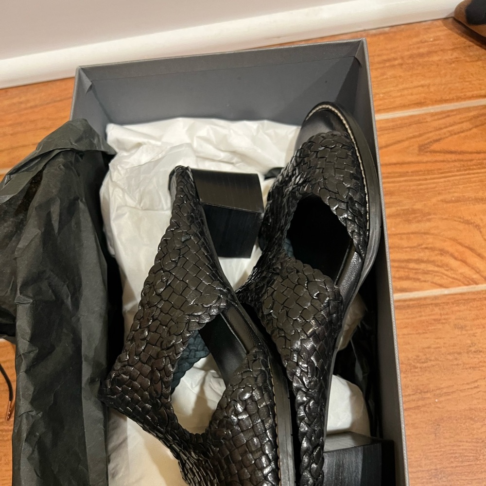 Beautiful brand new shoes